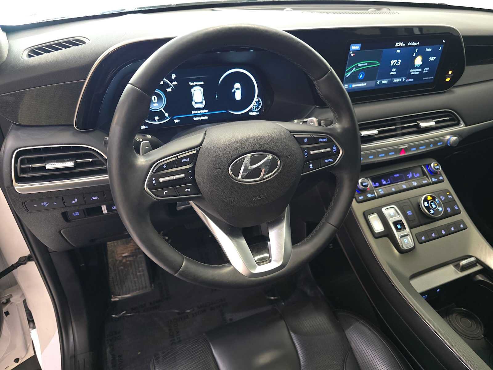 Used 2021 Hyundai Palisade Limited w/ Winter Package AWD/4WD image 2