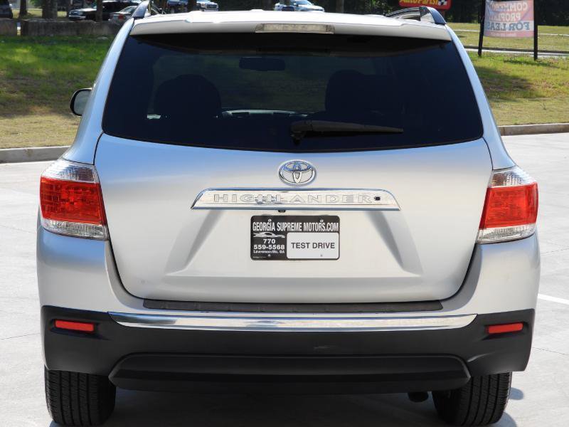 Used 2012 Toyota Highlander SE w/ Tow Pkg FWD image 18