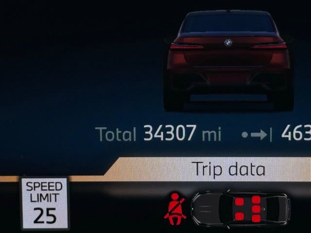 Certified 2023 BMW 760i xDrive w/ Executive Package image 33