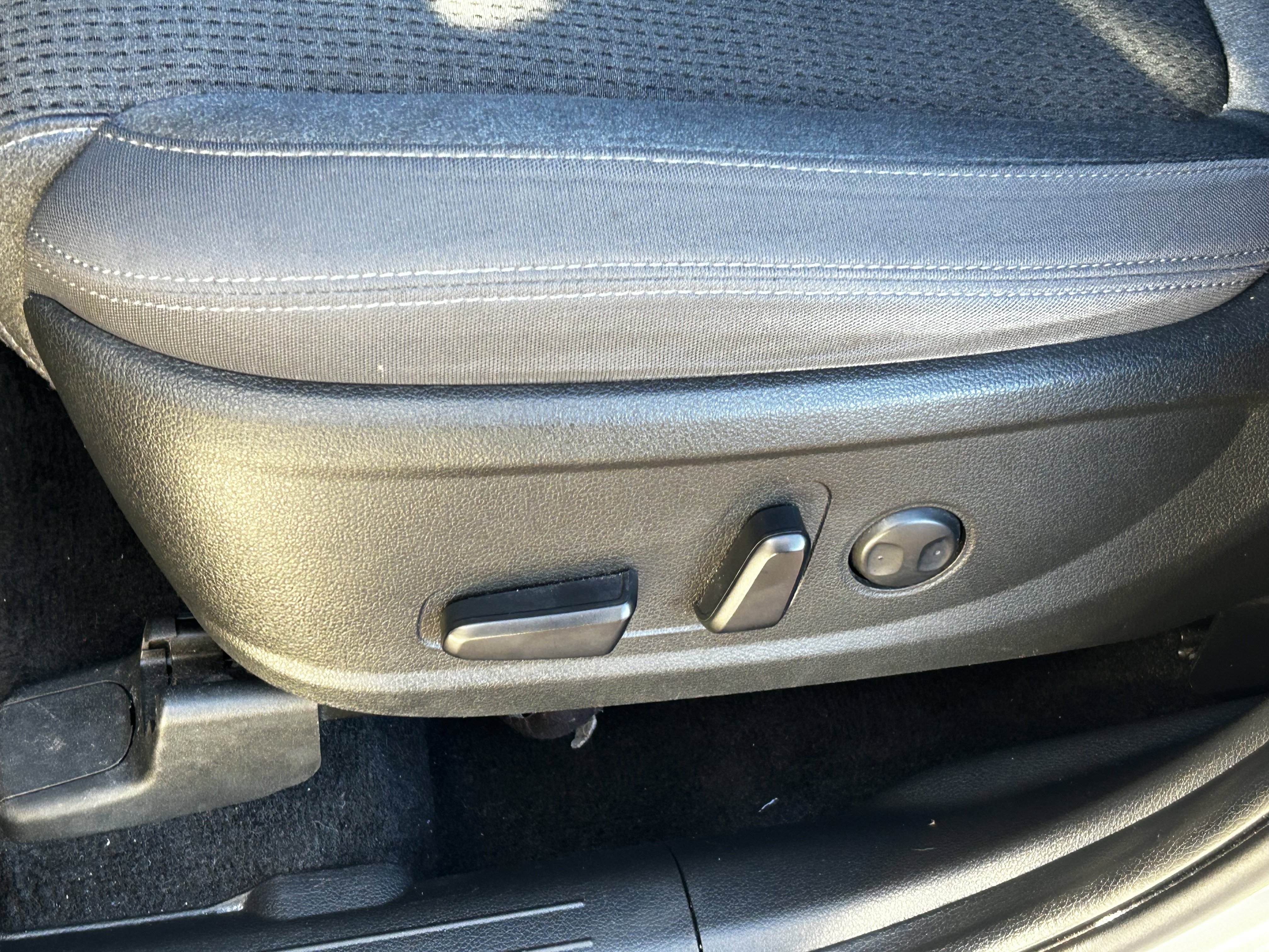 Used 2023 Hyundai Santa Fe SEL image 20