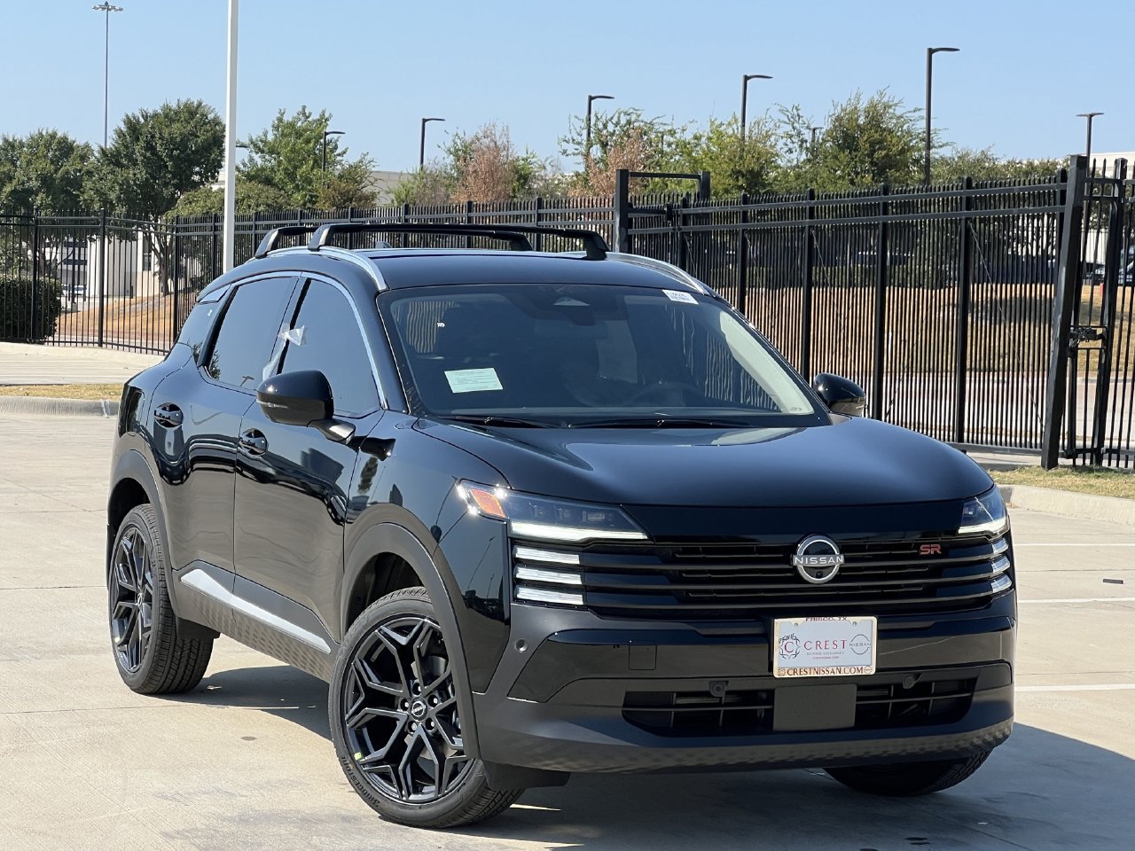 New 2027 Nissan Kicks SR AWD/4WD image 2