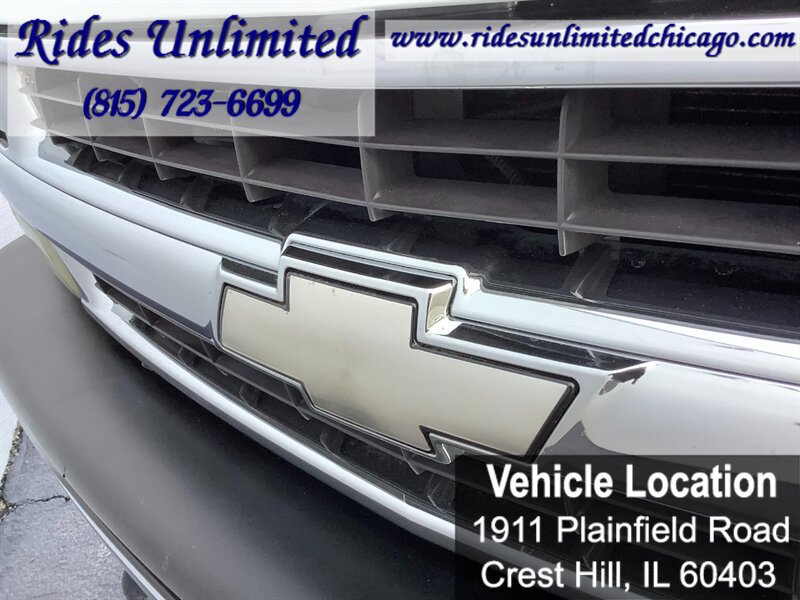 Used 2001 Chevrolet Tahoe LS w/ LS Preferred Equipment Group AWD/4WD image 40