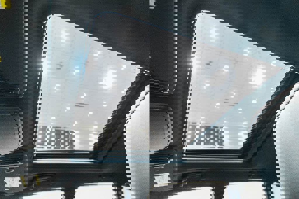 Used 2025 Subaru Forester Touring w/ Popular Package - Touring AWD/4WD image 25