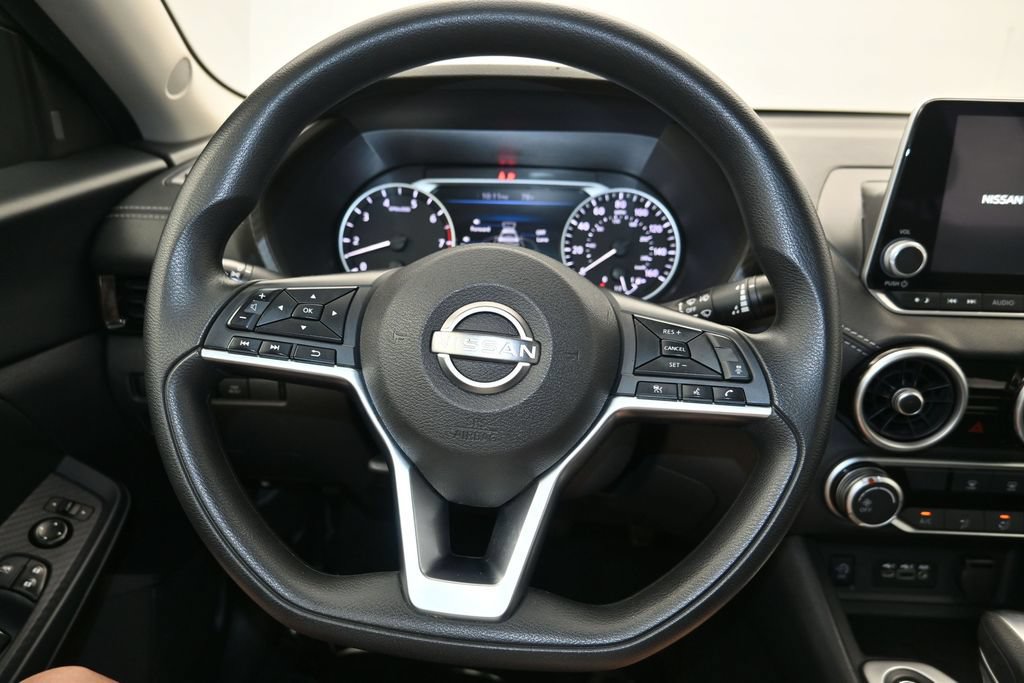 Used 2024 Nissan Sentra SV FWD image 13