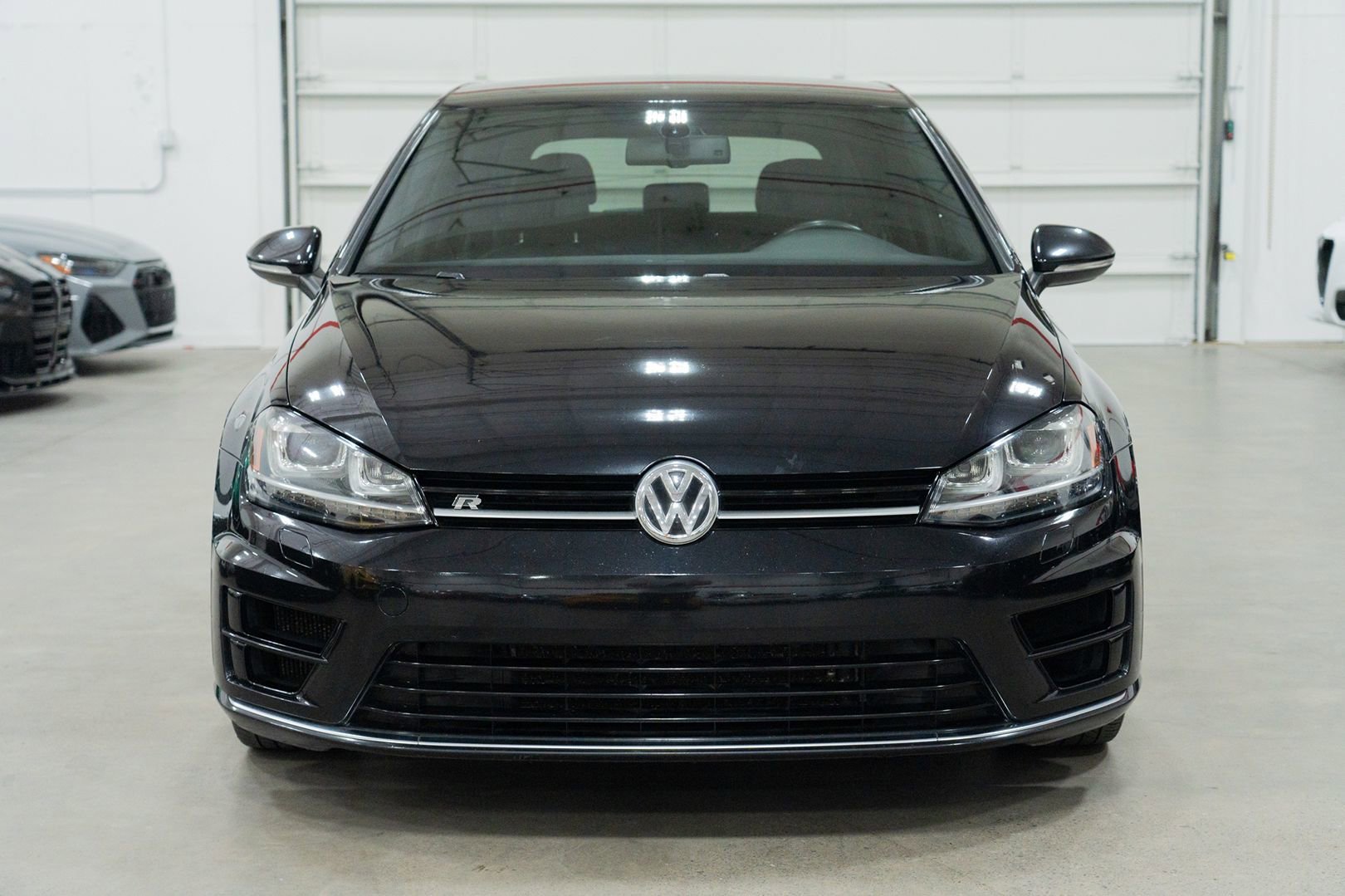 Used 2016 Volkswagen Golf 4-Door AWD/4WD image 2