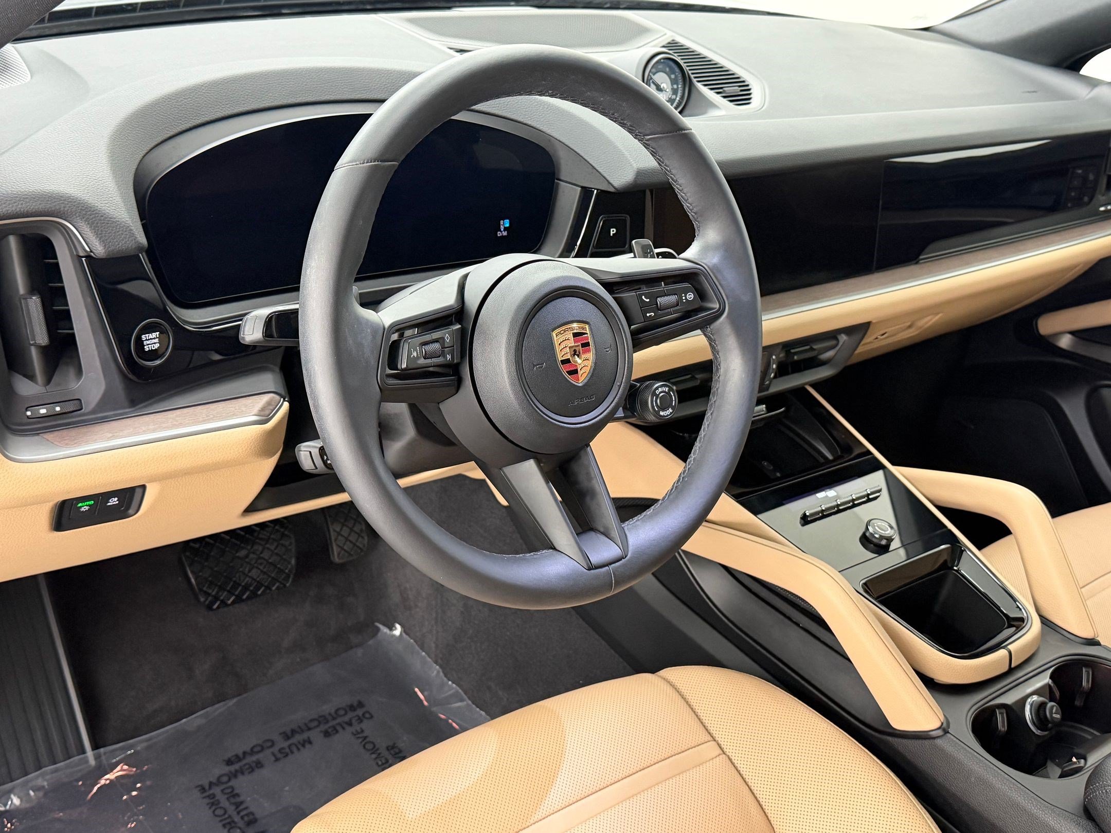 Certified 2026 Porsche Cayenne Coupe AWD/4WD image 4