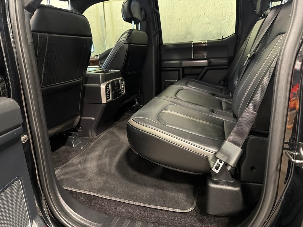 Used 2017 Ford F150 Platinum w/ Equipment Group 701A Luxury AWD/4WD image 16
