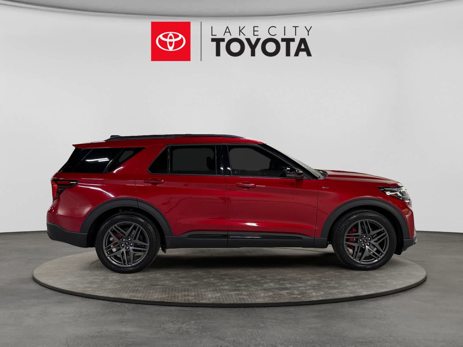 Used 2026 Ford Explorer ST-Line w/ ST-Line Street Pack RWD image 11