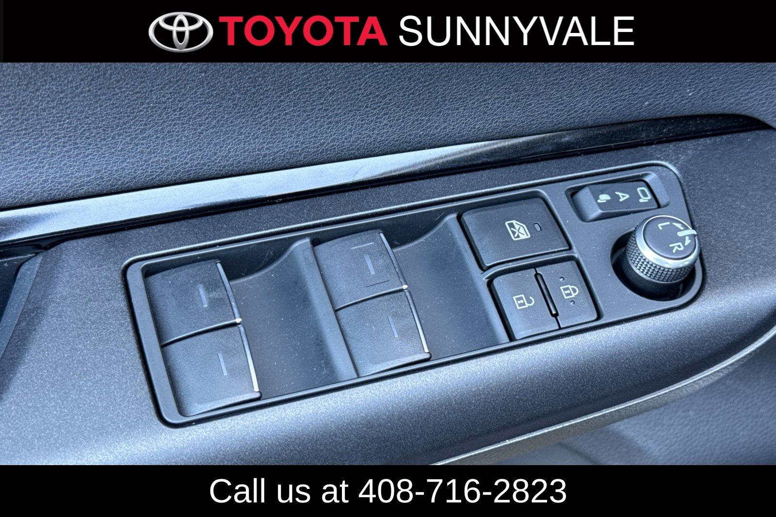 Used 2023 Toyota Venza LE AWD/4WD image 18