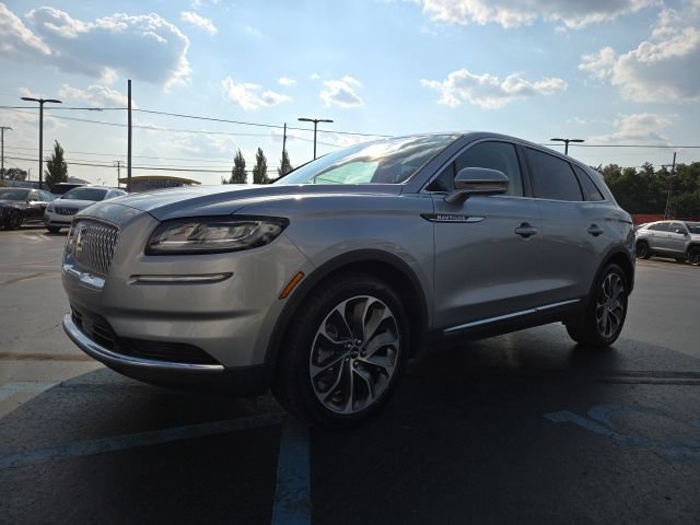 Used 2021 Lincoln Nautilus Reserve FWD image 3