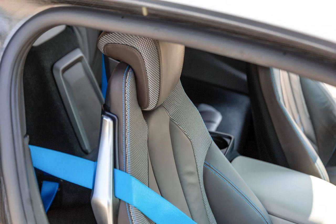 Used 2014 BMW i8 AWD/4WD image 25