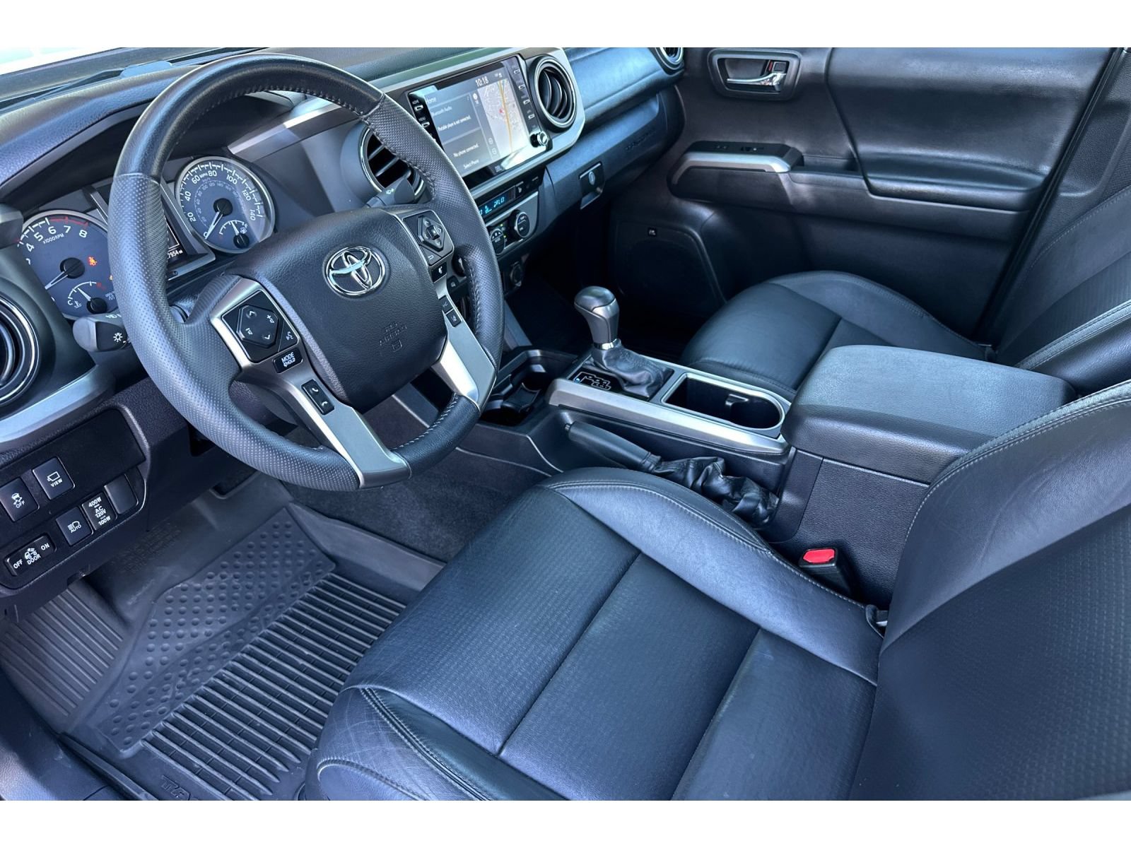 Used 2022 Toyota Tacoma Limited w/ Nightshade Package AWD/4WD image 10