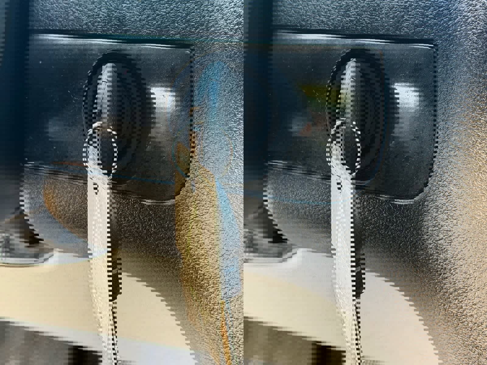 Used 2018 Dodge Grand Caravan SE w/ UConnect Hands-Free Group image 24