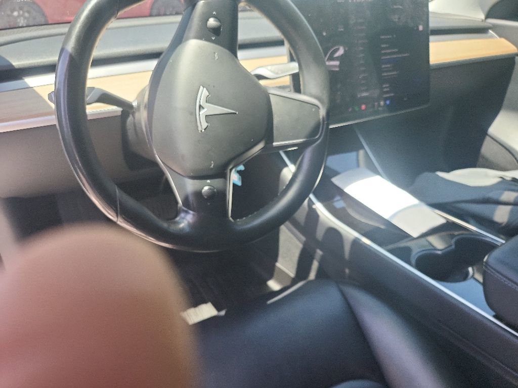 Used 2018 Tesla Model 3 Long Range RWD image 9