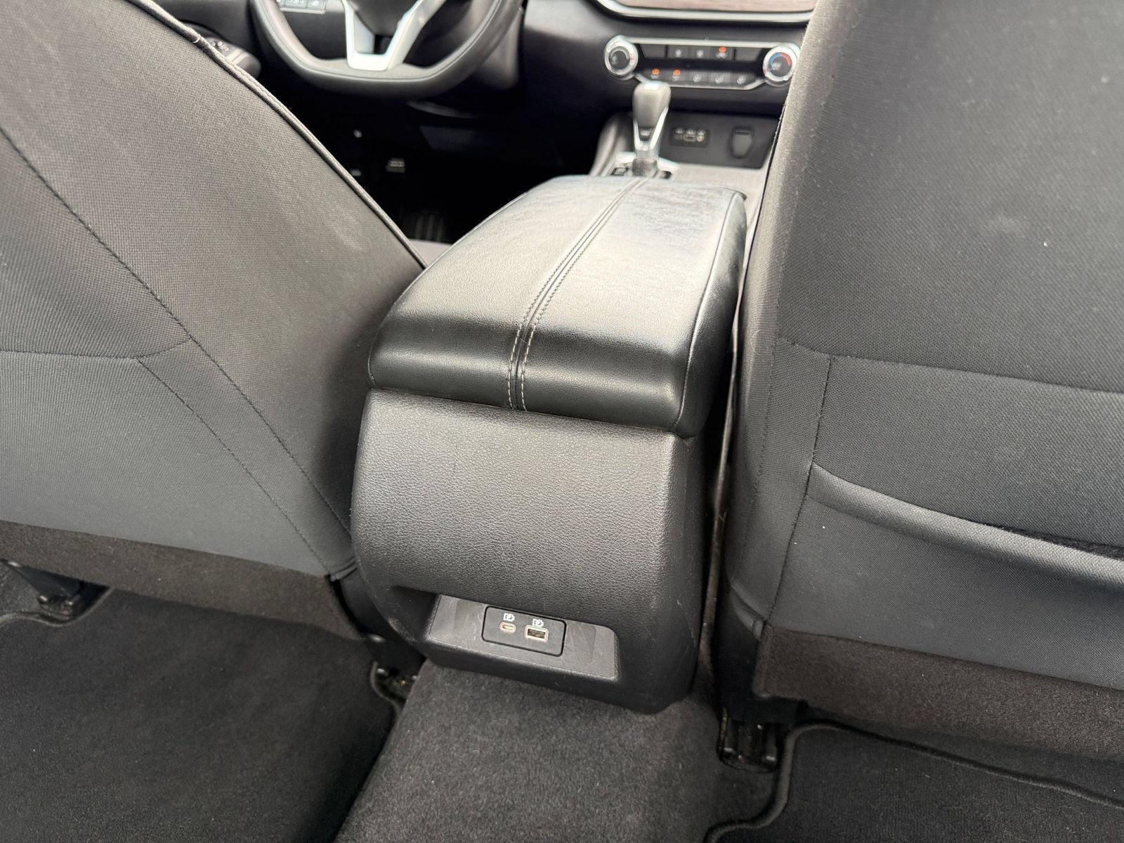 Used 2025 Nissan Altima 2.5 SV FWD image 19