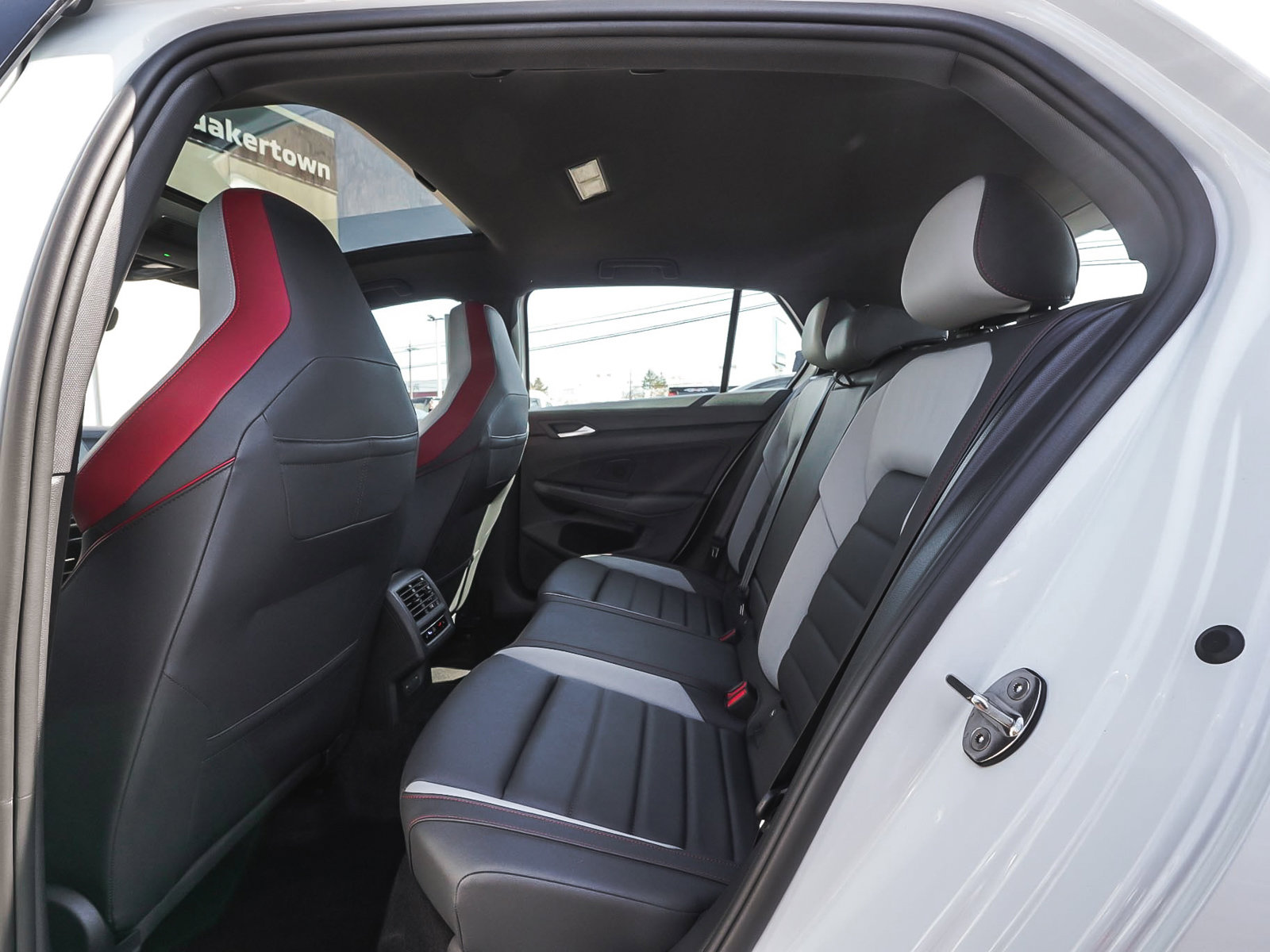 Used 2024 Volkswagen GTI Autobahn image 32