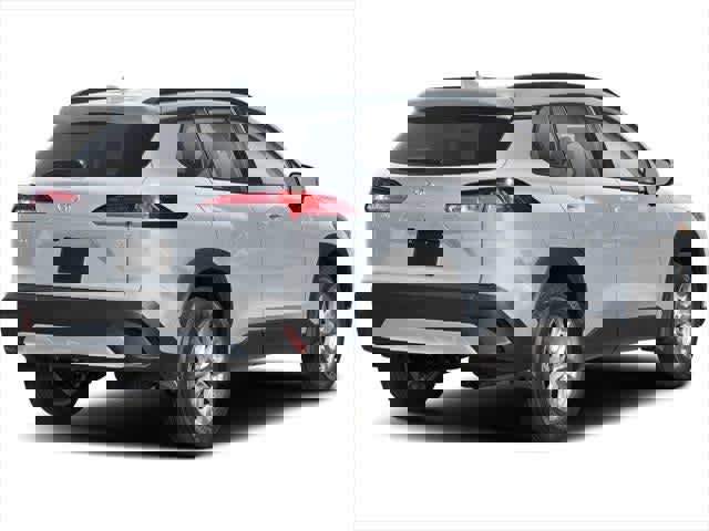 Used 2025 Toyota Corolla Cross LE image 2