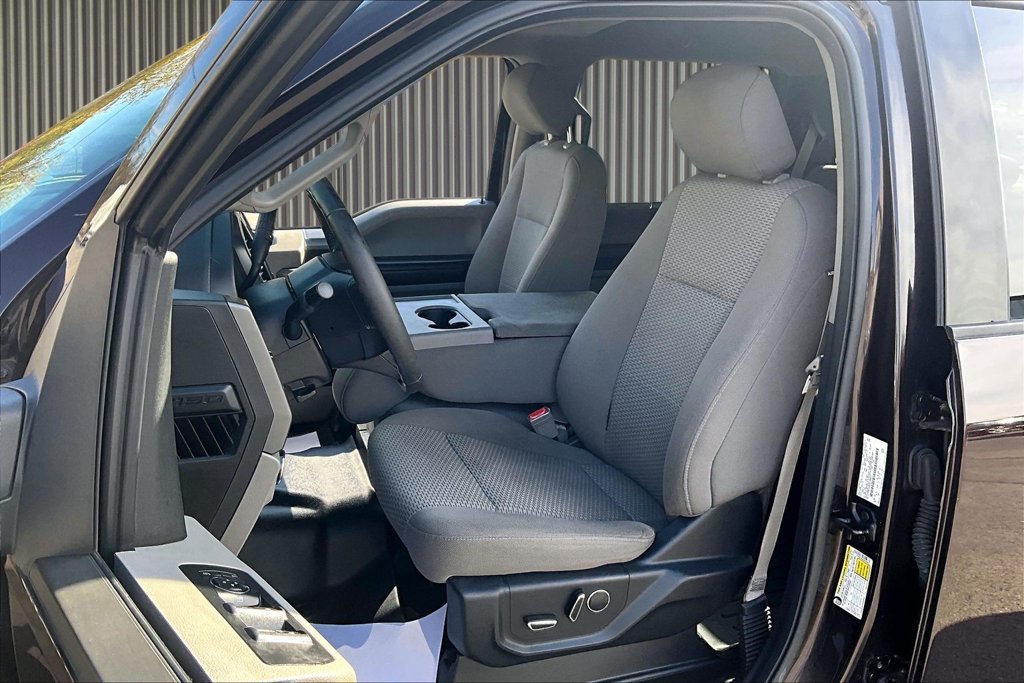 Used 2018 Ford F150 XLT w/ Equipment Group 302A Luxury AWD/4WD image 22