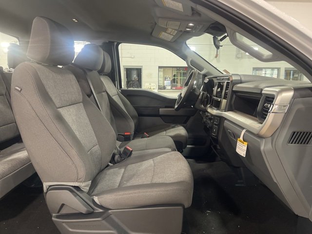 New 2025 Ford F250 XLT w/ FX4 Off-Road Package image 24
