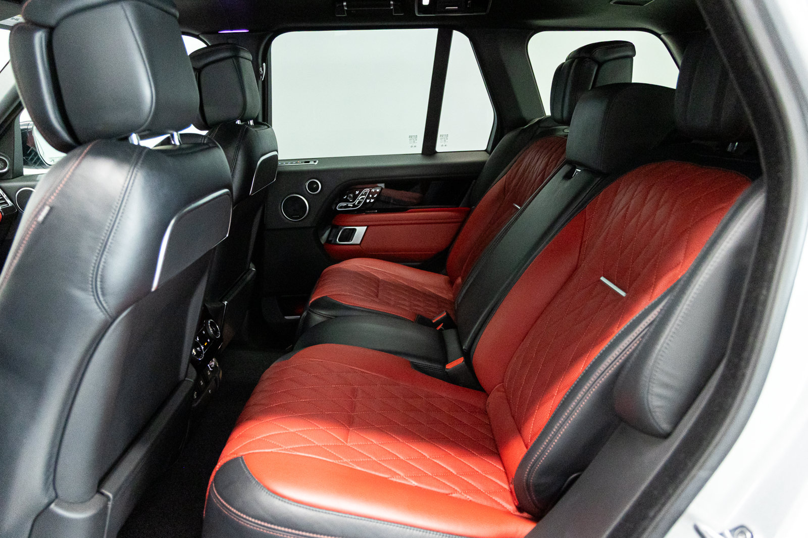 Used 2020 Land Rover Range Rover SV Autobiography Dynamic AWD/4WD image 38