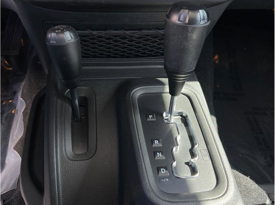 Used 2017 Jeep Wrangler Unlimited Sport AWD/4WD image 15
