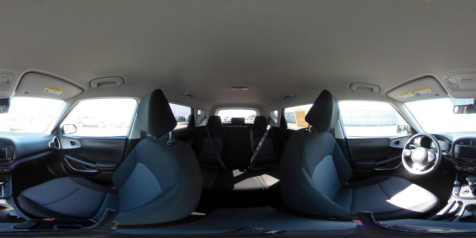 Used 2025 Kia Soul LX w/ LX Technology Package FWD image 39