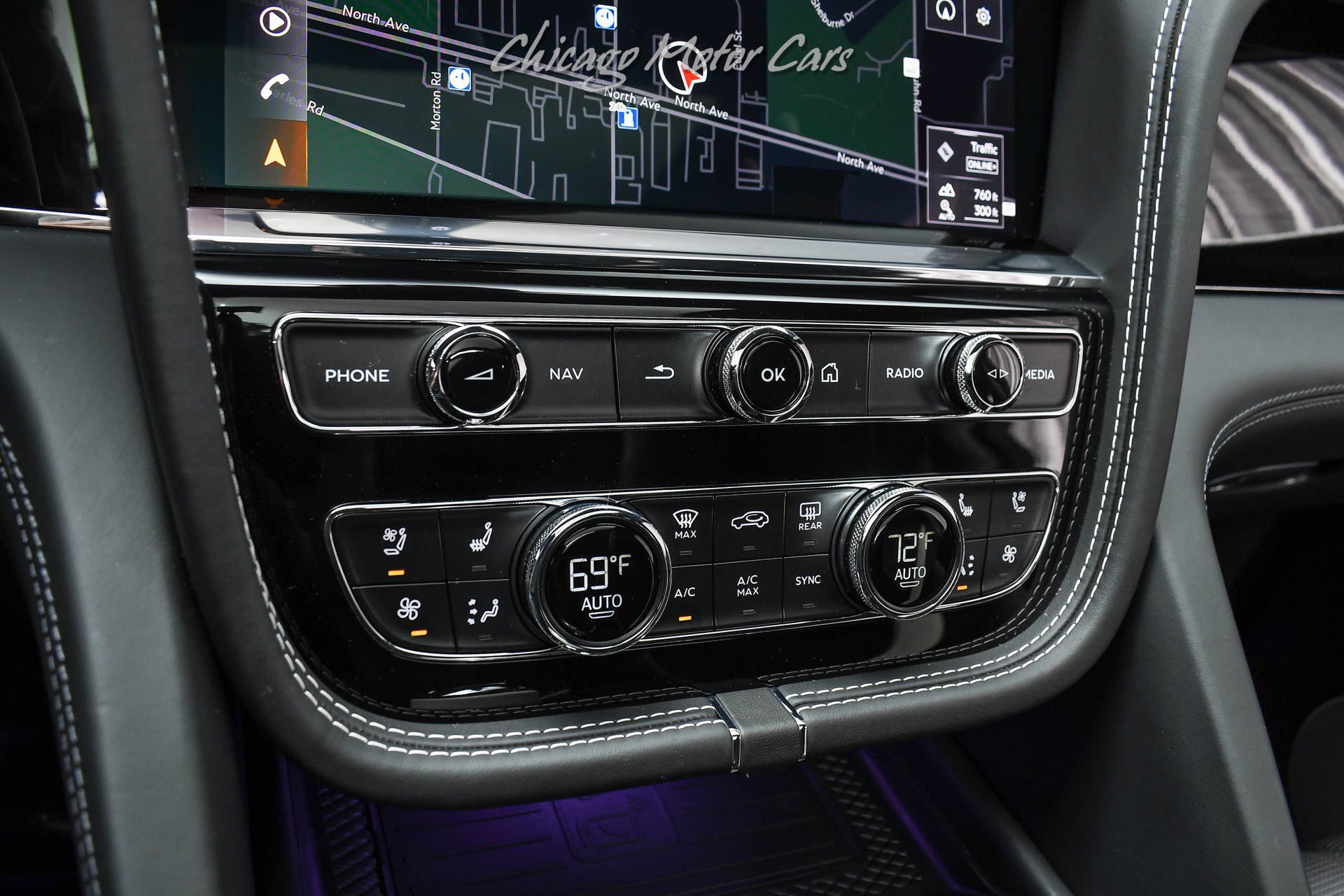 Used 2023 Bentley Bentayga Plug-In Hybrid image 17