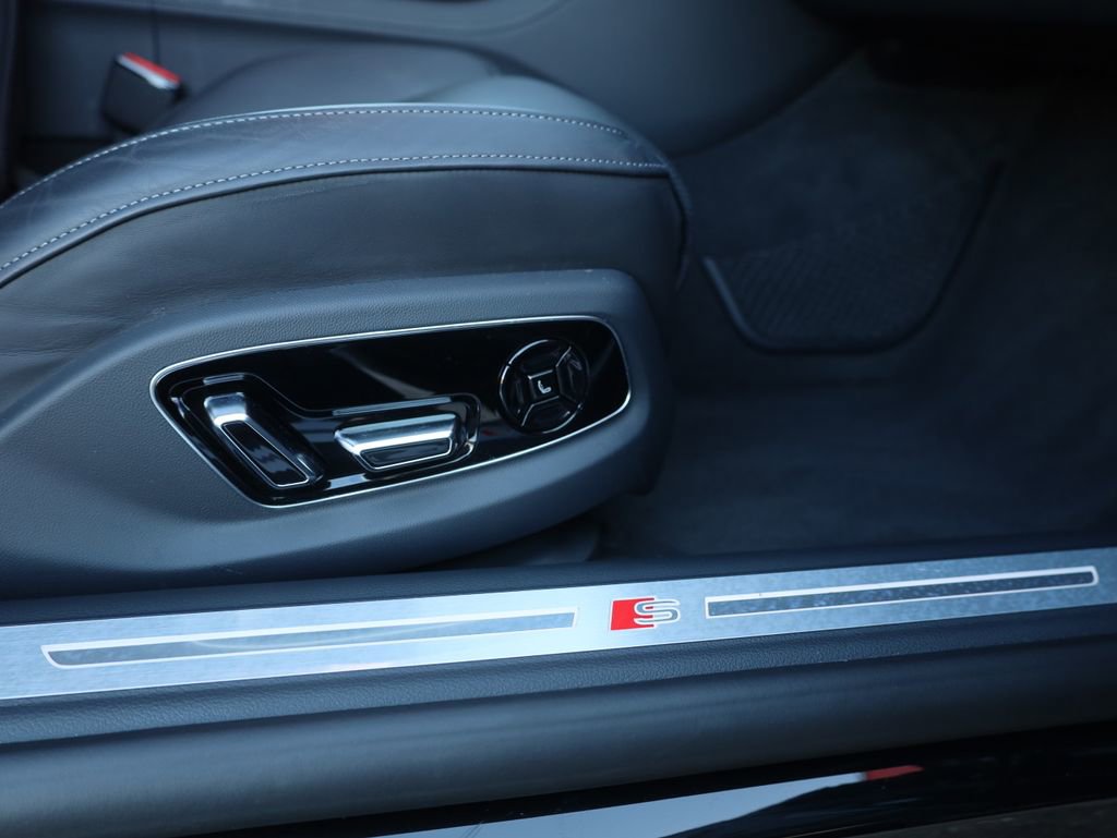 Used 2023 Audi S8 w/ S8 Comfort Plus Package image 17
