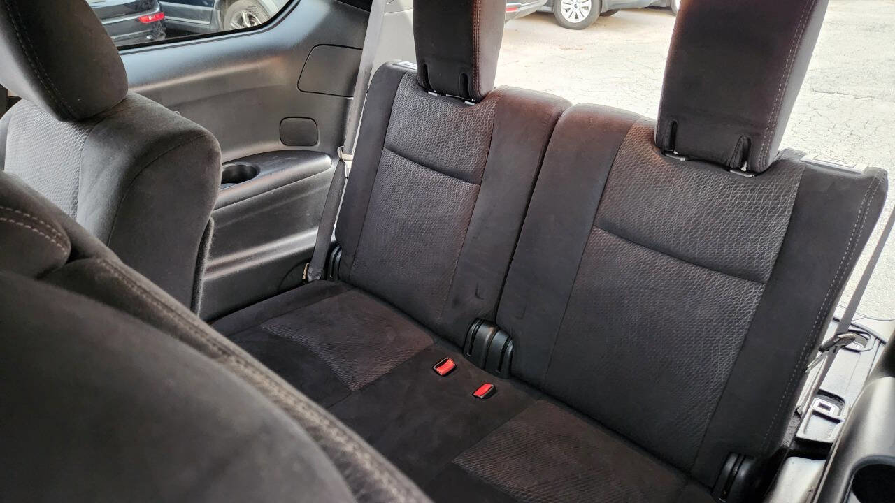 Used 2015 Nissan Pathfinder SV w/ Cargo Package AWD/4WD image 35