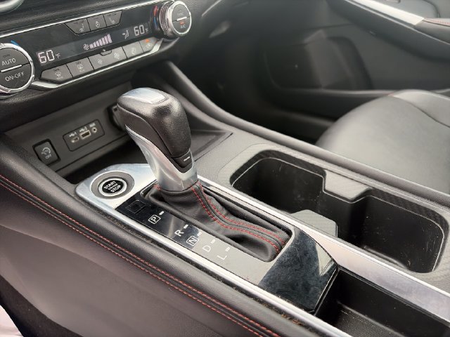 Used 2024 Nissan Sentra SR w/ SR Premium Package FWD image 11