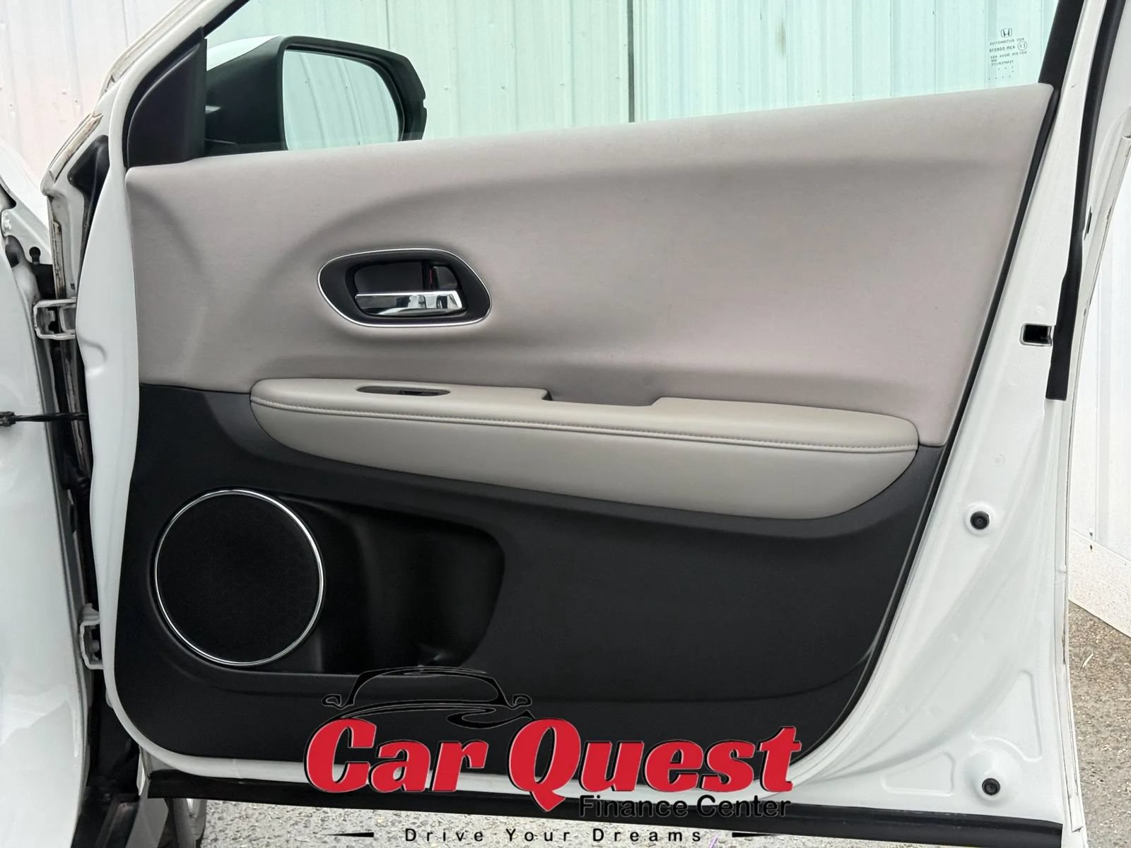 Used 2017 Honda HR-V EX image 19