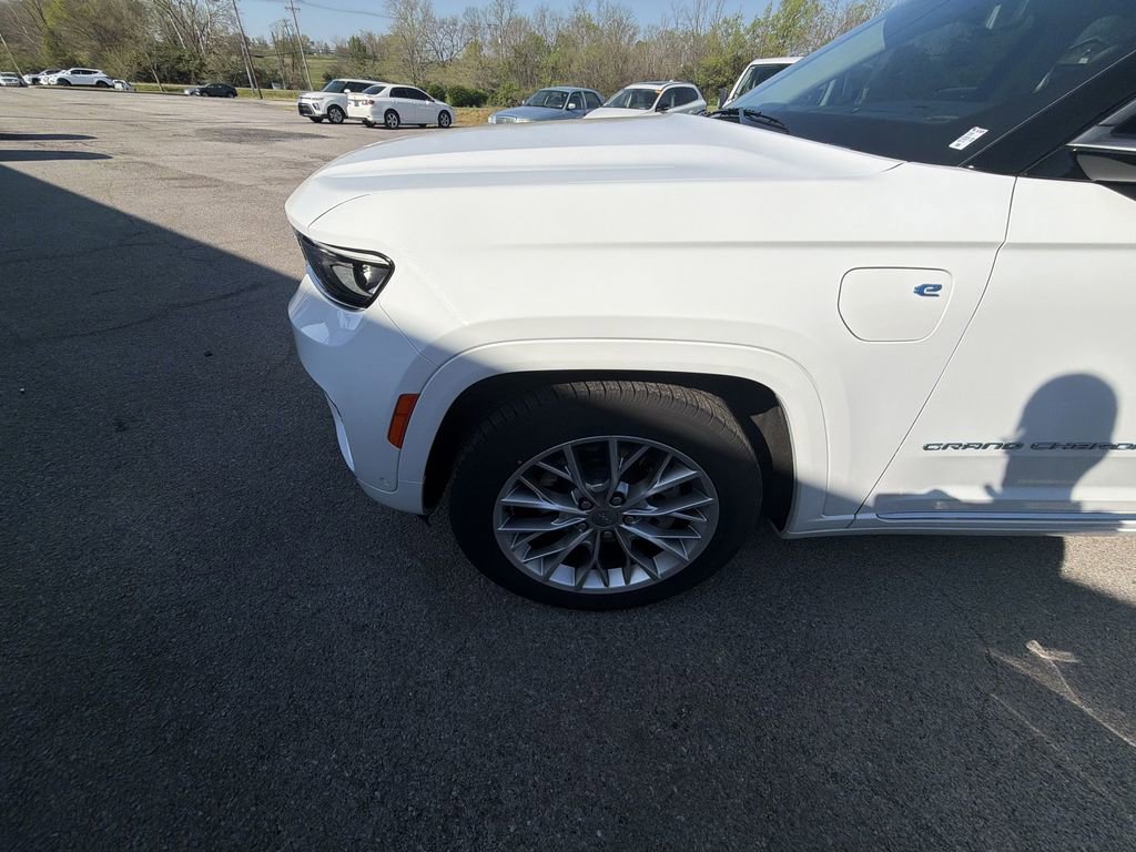 Used 2022 Jeep Grand Cherokee Summit w/ Advanced Protech Group IV image 10