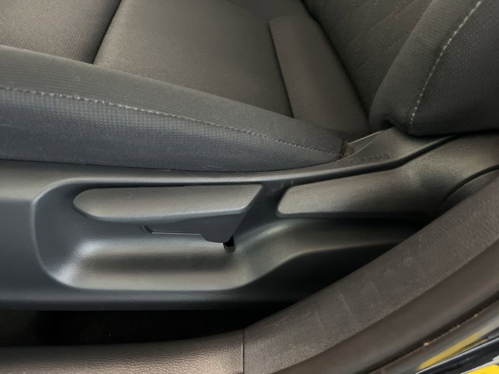 Used 2025 Toyota Corolla LE FWD image 22