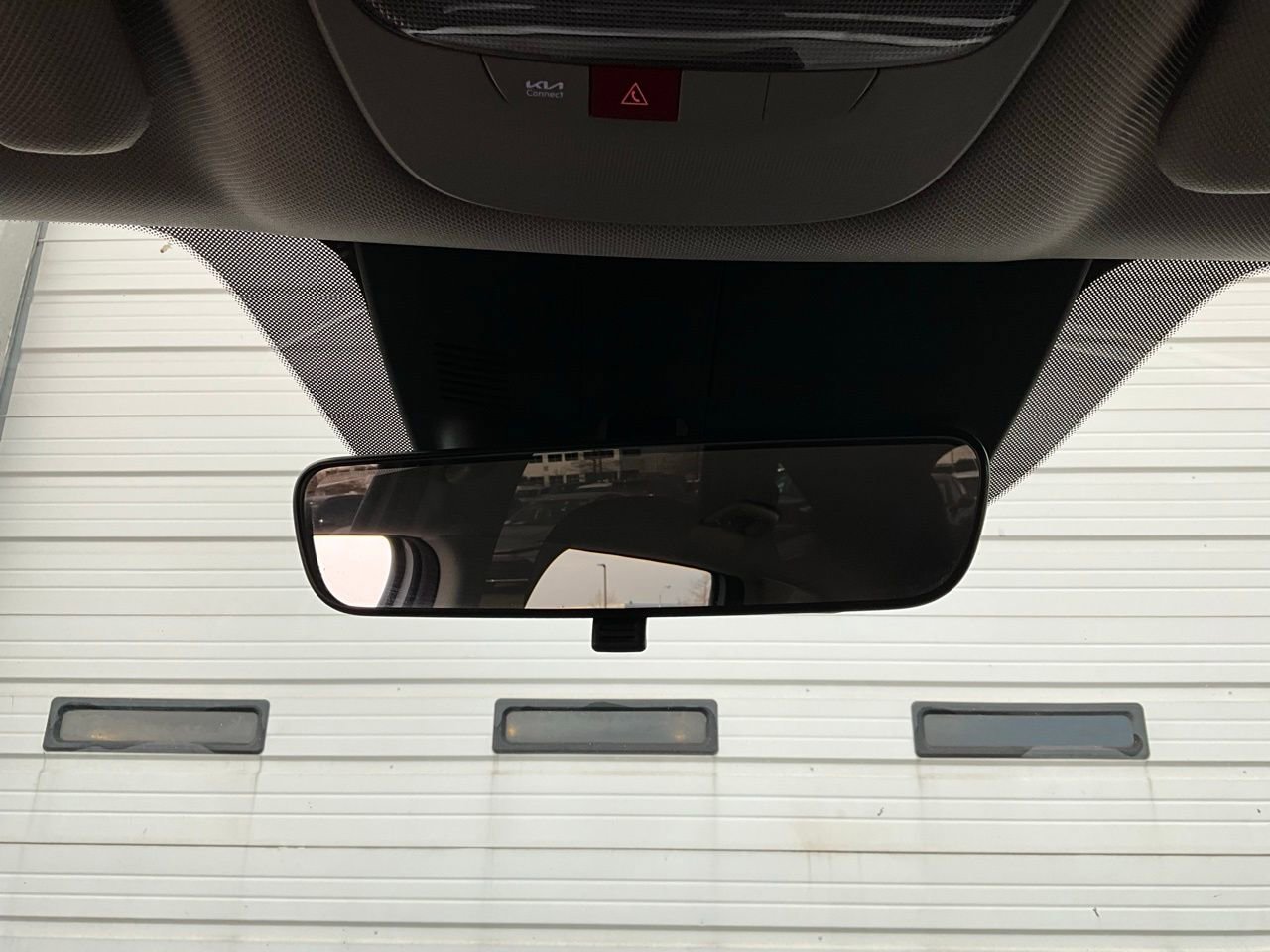 Used 2024 Kia Sorento S image 19