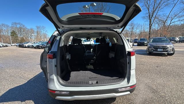 Used 2024 Kia Carnival EX image 33
