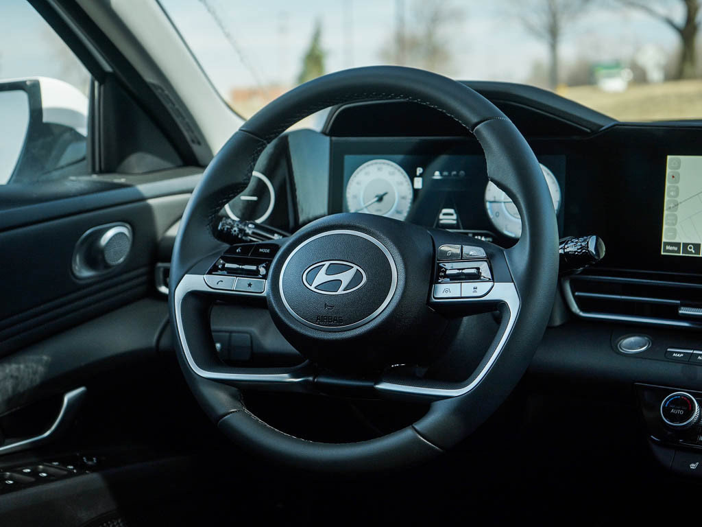 New 2026 Hyundai Elantra Limited FWD image 14