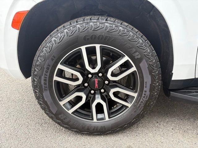 Used 2023 GMC Yukon AT4 image 9