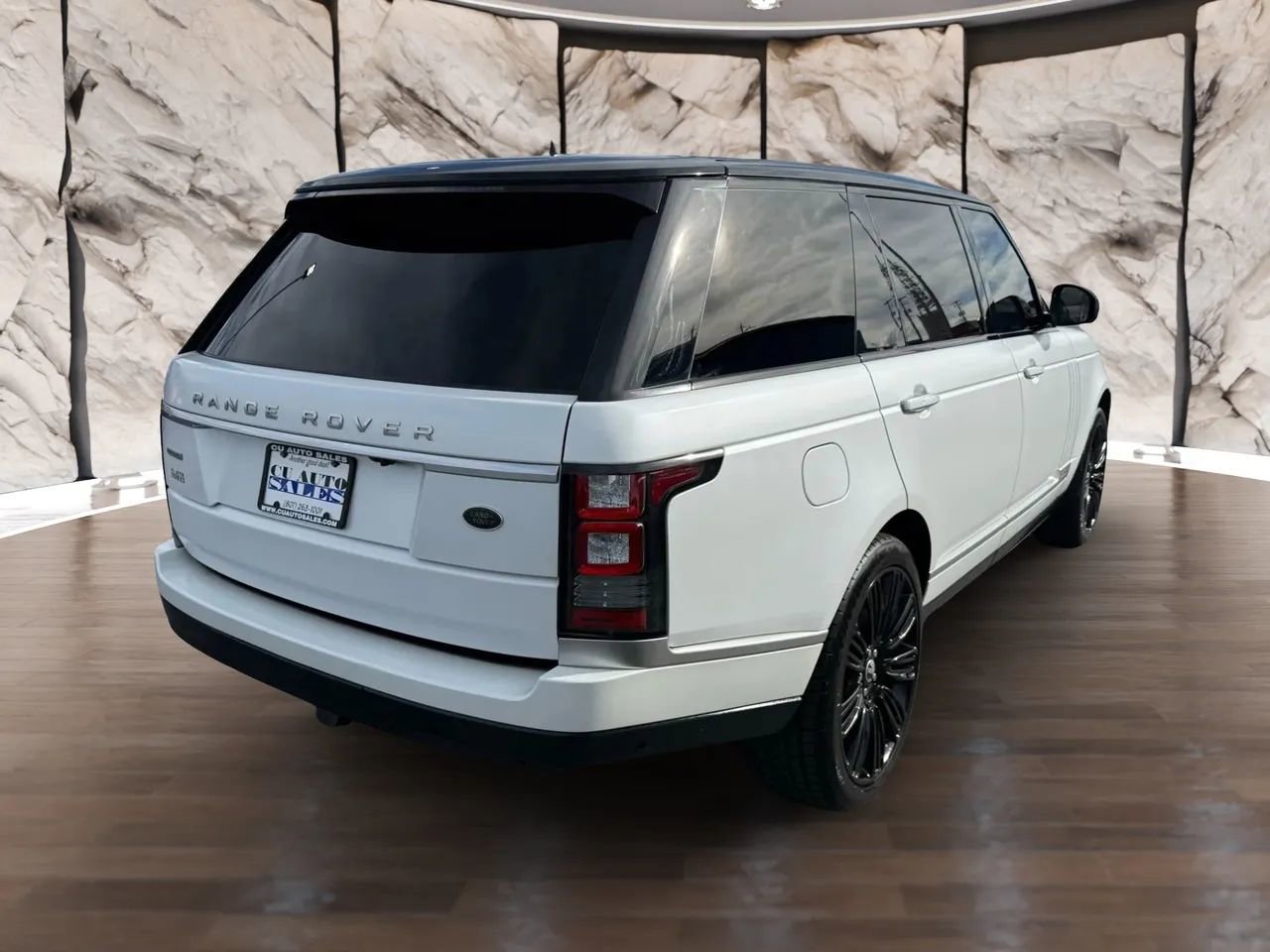 Used 2017 Land Rover Range Rover Long Wheelbase Autobiography image 3