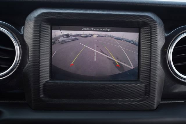 Used 2021 Jeep Wrangler Unlimited Sahara image 28