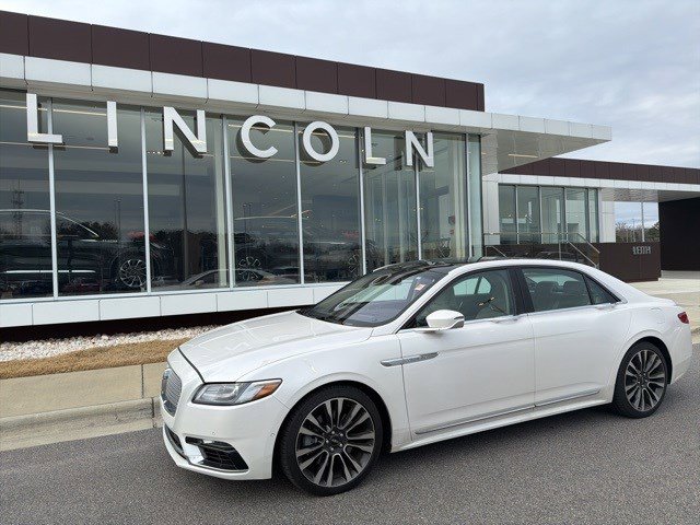 Used 2019 Lincoln Continental Reserve image 1