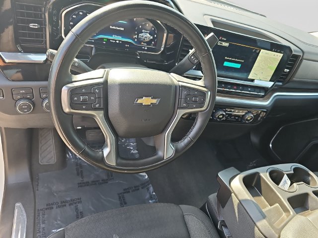 Used 2025 Chevrolet Silverado 1500 LT AWD/4WD image 20