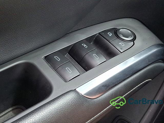 Certified 2025 Chevrolet Traverse LT AWD/4WD image 26