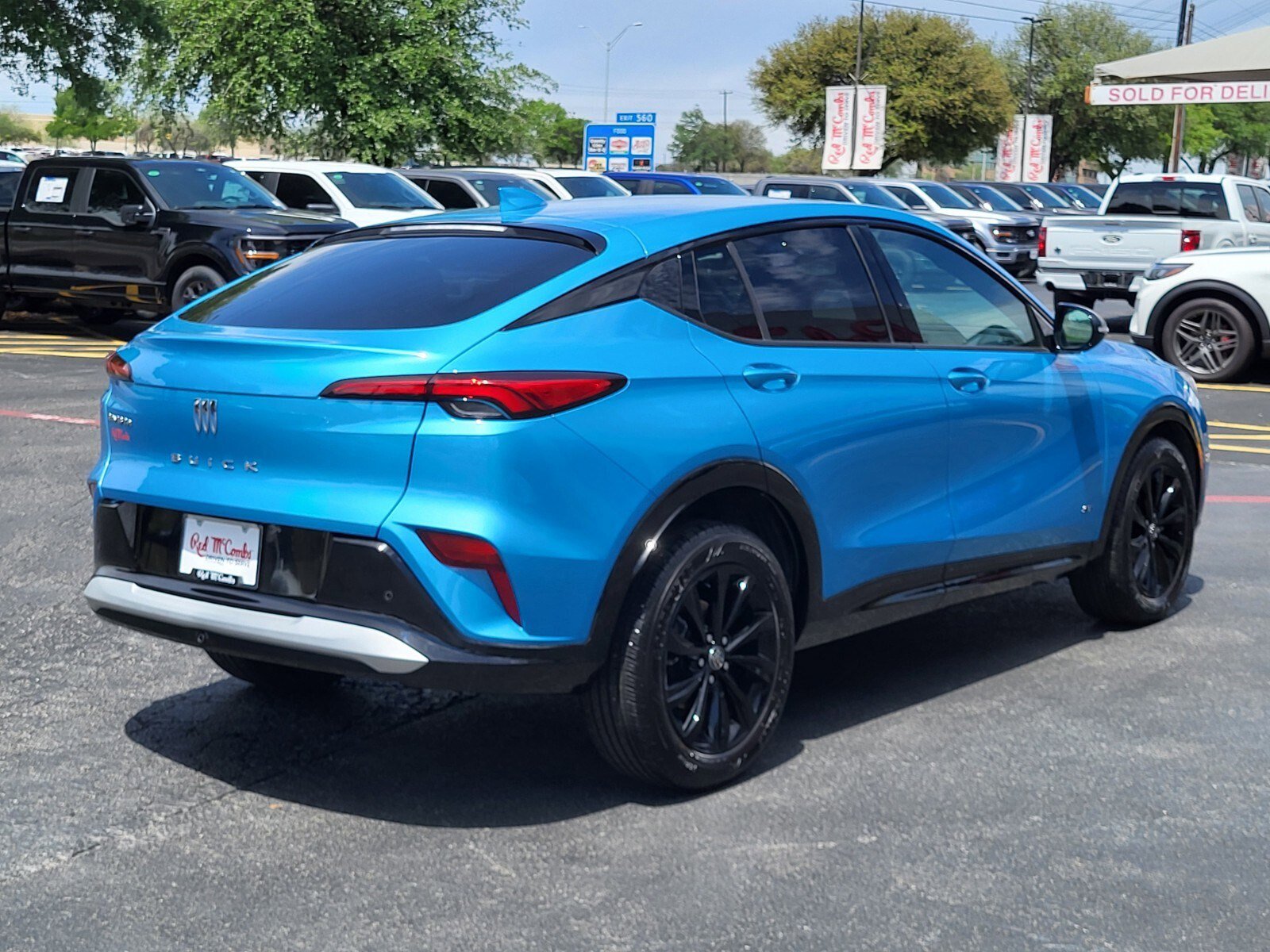 Used 2025 Buick Envista Sport Touring image 4