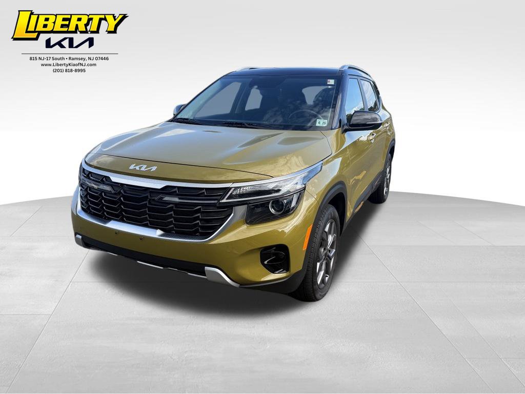 Used 2024 Kia Seltos S AWD/4WD image 3