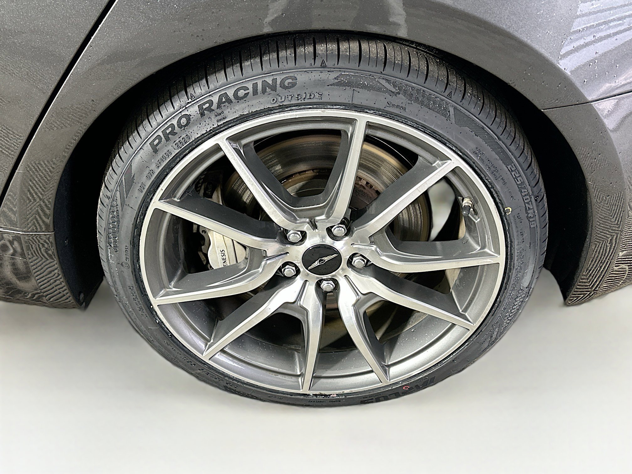 Used 2025 Genesis G70 2.5T image 11