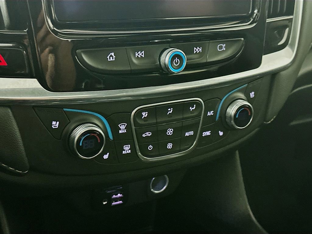 Used 2023 Chevrolet Traverse Premier image 18