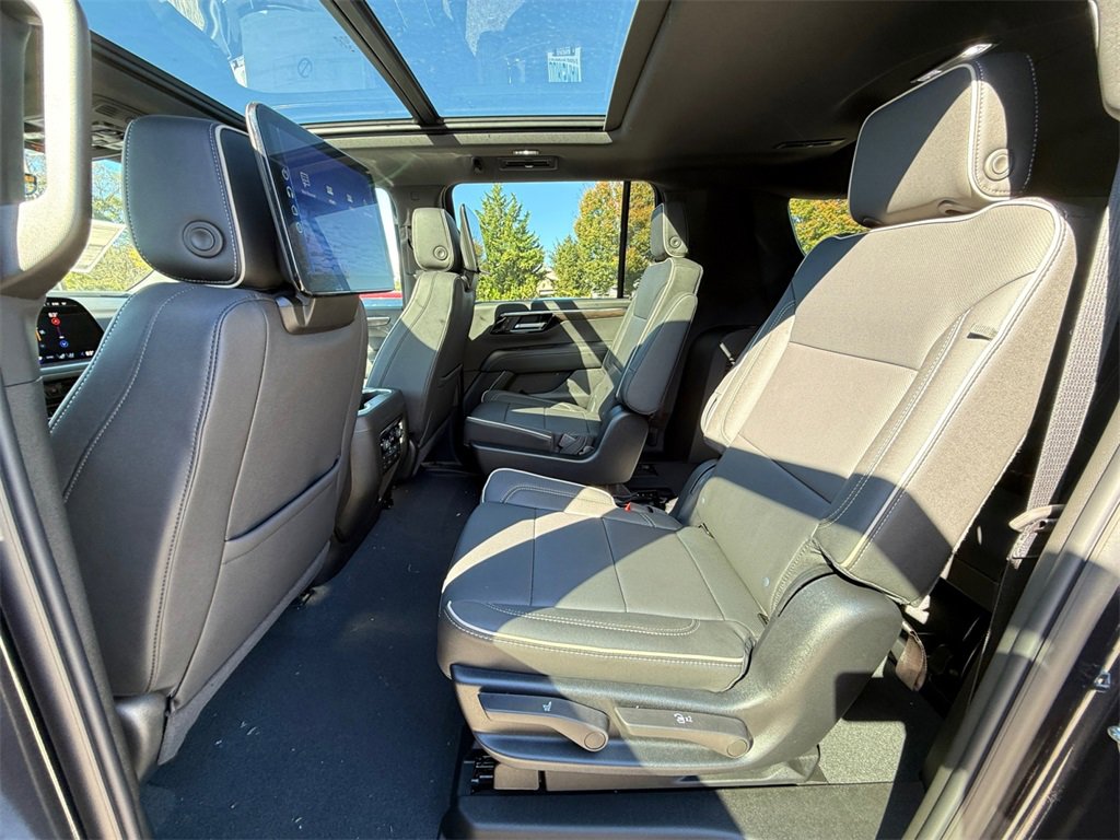 New 2026 Chevrolet Suburban Premier image 27