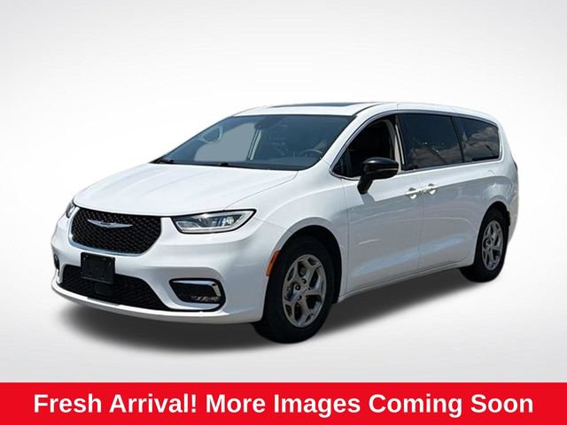 Used 2023 Chrysler Pacifica Touring-L FWD video 1