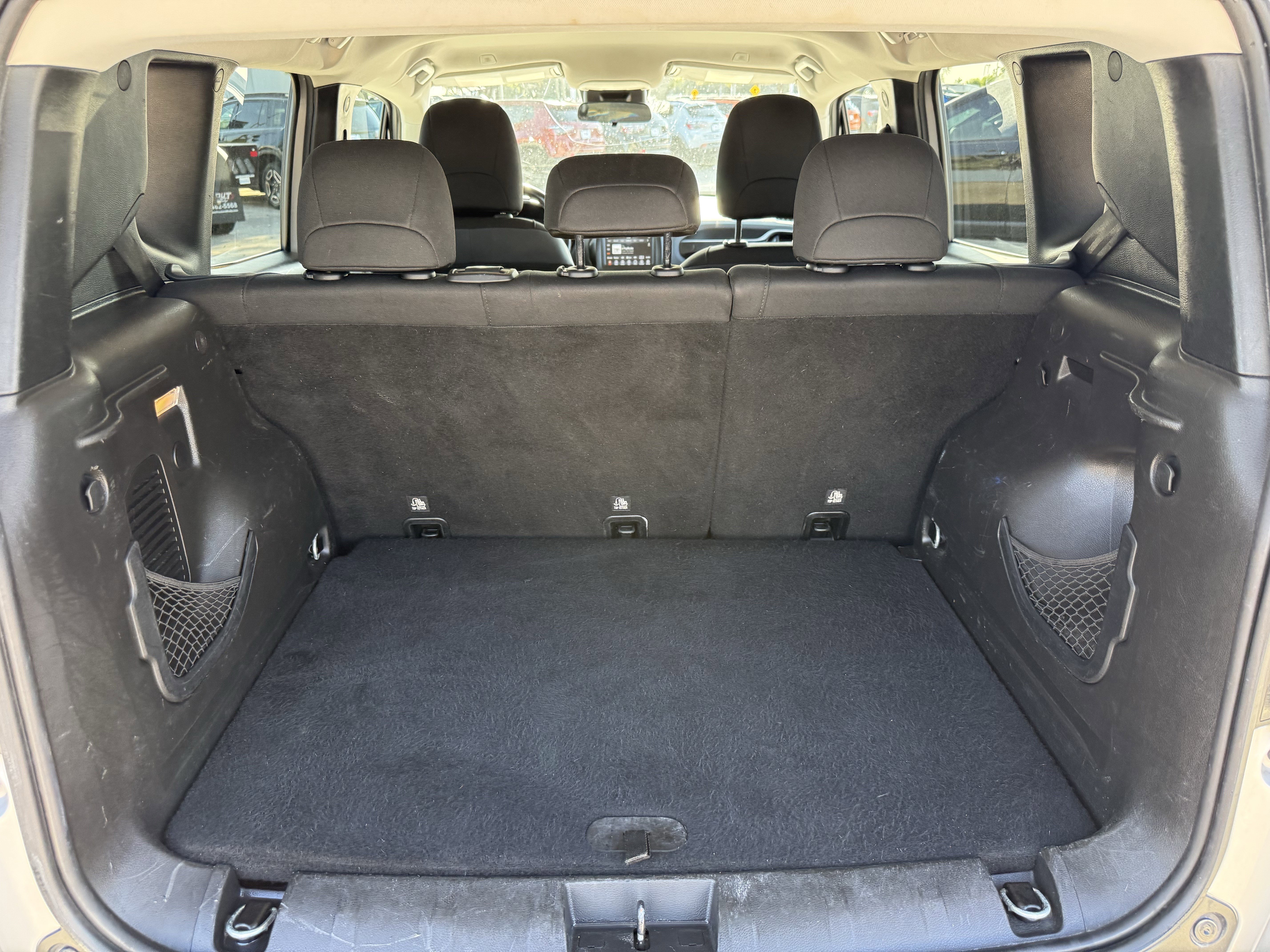 Used 2018 Jeep Renegade Altitude image 30