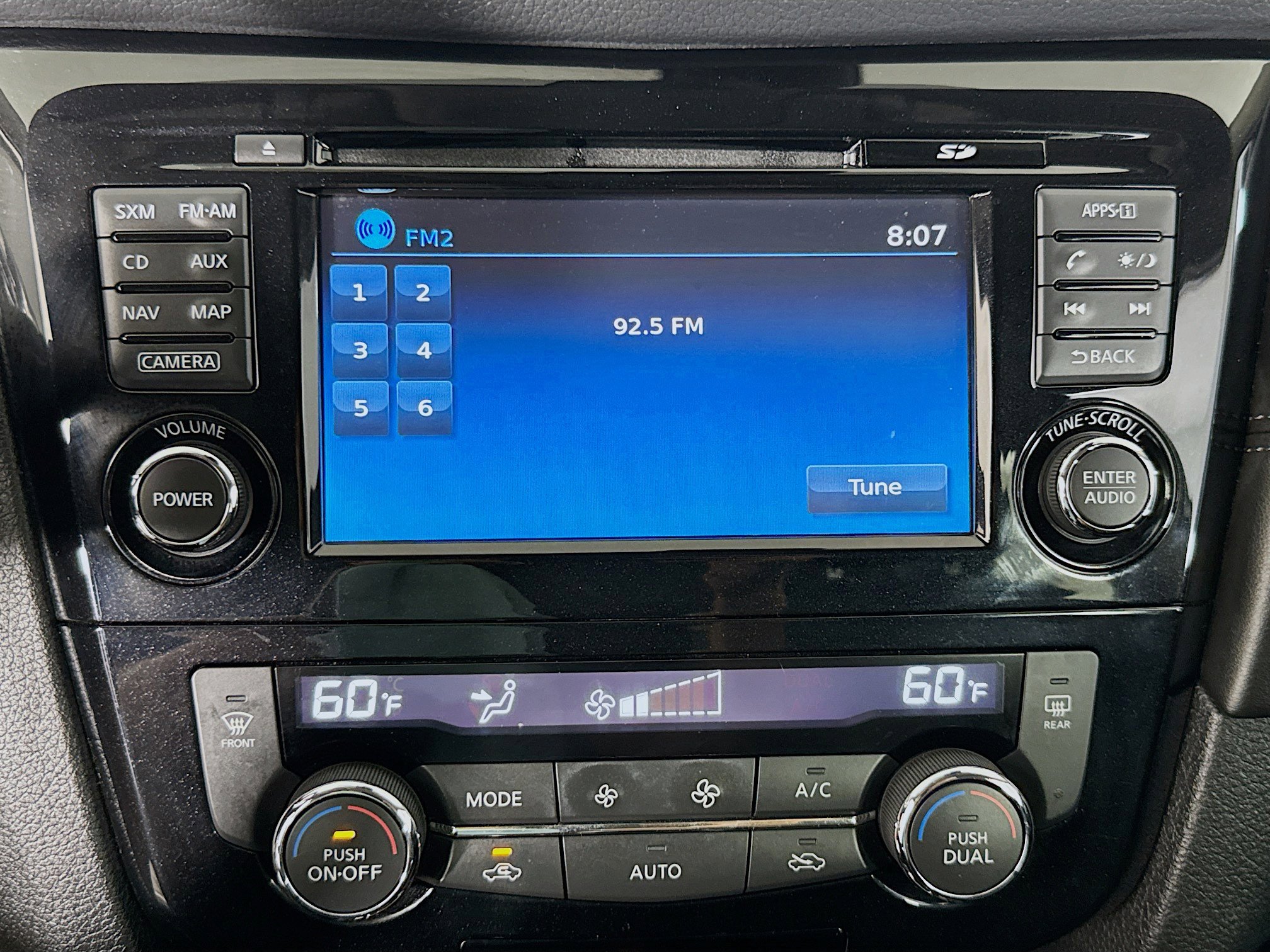 Used 2017 Nissan Rogue SL image 17